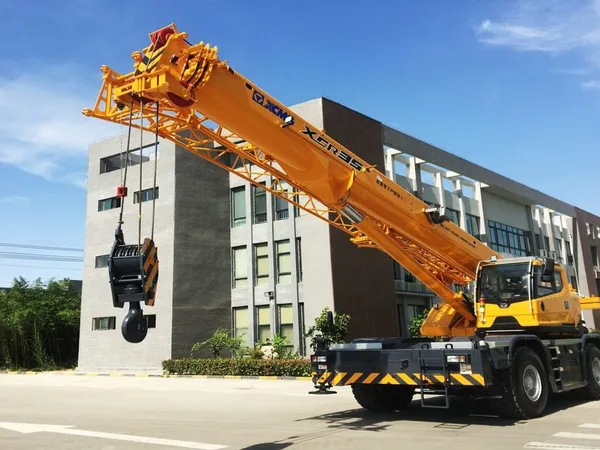 Самоходный кран XCMG XCR35