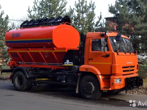 Комбинированная дорожная машина КО-806 на шасси КамАЗ 43253