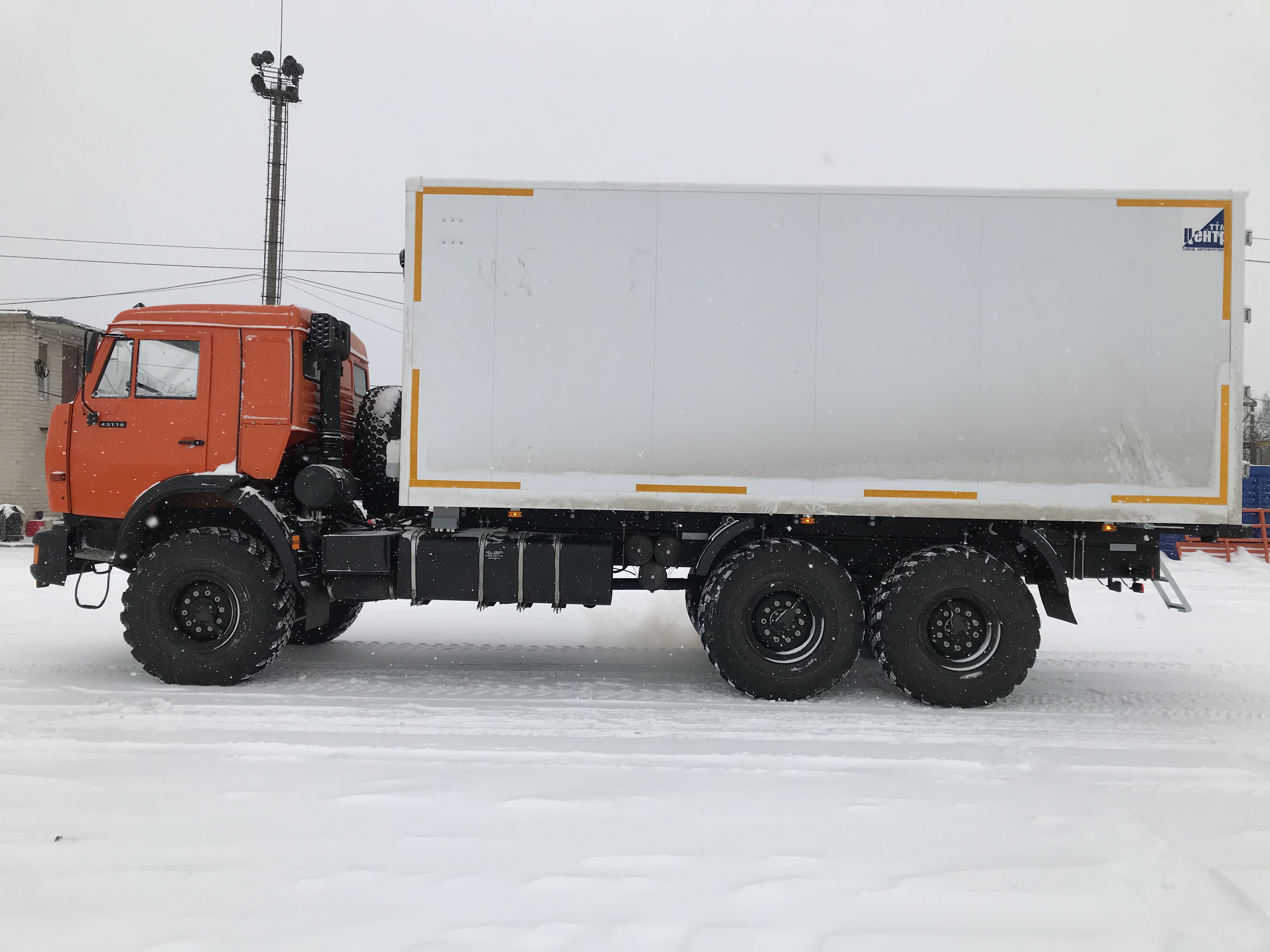Грузовой фургон КамАЗ 43118