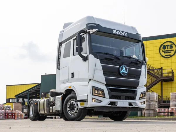 Седельный тягач SANY D525A