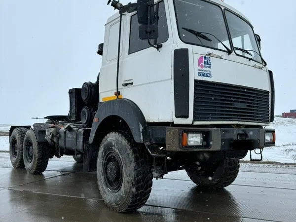 Седельный тягач МАЗ 6425X9-450-051