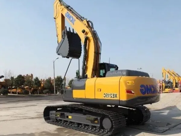 Гусеничный экскаватор                                                         XCMG                                                     XE215C