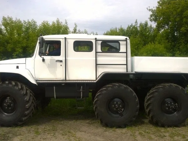 Колесный вездеход Завод вездеходных машин (ЗВМ) ЗВМ-39081 "Сивер" (6х6)