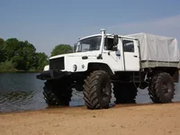 Колесный вездеход Завод вездеходных машин (ЗВМ) ЗВМ-39081 "Сивер" (4х4)