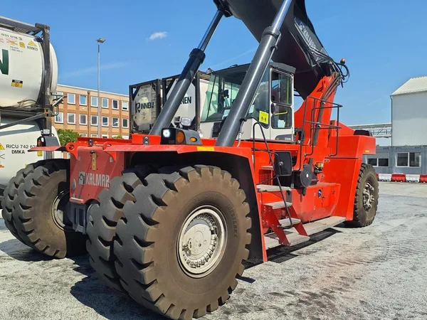 Ричстакер Kalmar DRU 450-62S5