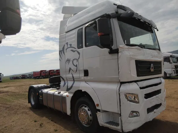 Седельный тягач Sitrak c7h