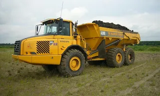 Самосвал с шарнирно-сочлененной рамой Volvo A30