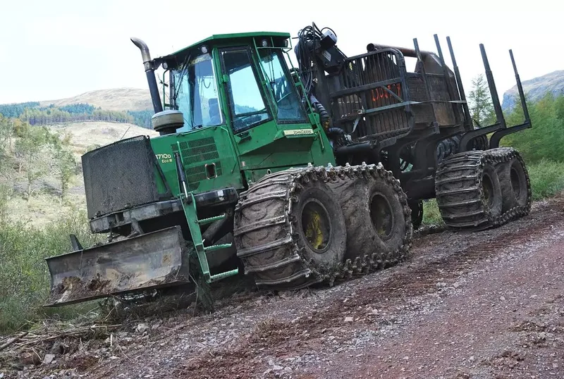 Форвардер John Deere 1710D
