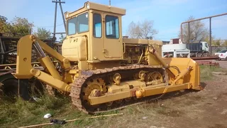 Средний бульдозер ЧТЗ Т-170