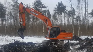 Гусеничный экскаватор DOOSAN DX 225