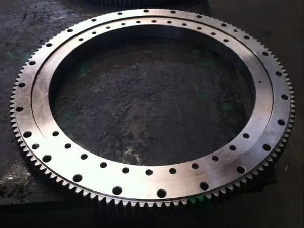 Опорно поворотный подшипник (ОПУ) для AICHI D501