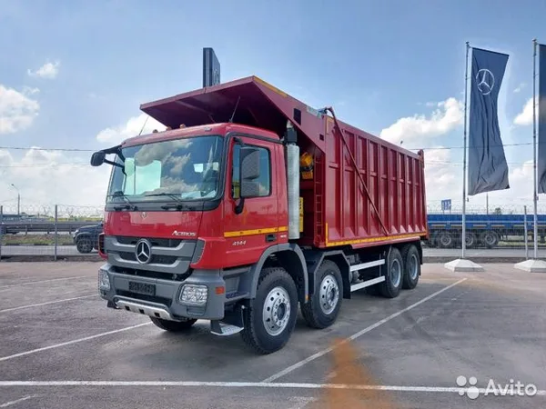 Самосвал Mercedes-Benz Actros углевоз