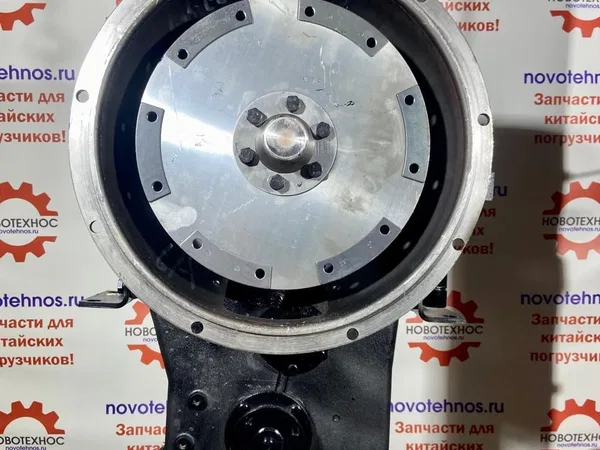 Коробка автоматическая 265 в сборе без насосов с дополнительной повышенной передачей для того, чтобы на малых оборотах достигалась наибольшая скорость, что позволит фронтальному погрузчику оперативно 