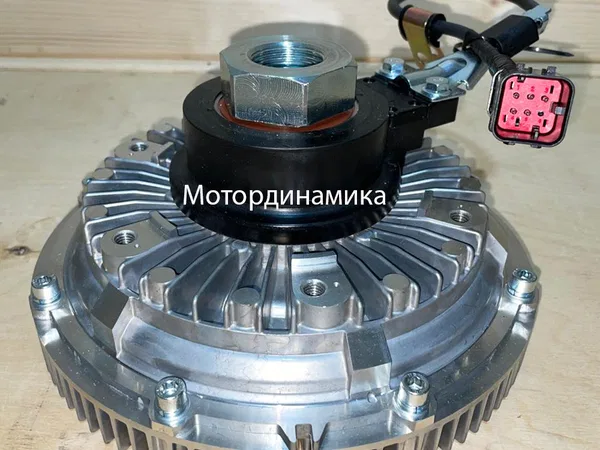 Вискомуфта с электронным управлением в сборе с крыльчаткой диаметром 610 мм для трактора Valtra, арт. 452100150004, 452100150003