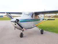 Самолет Cessna 172