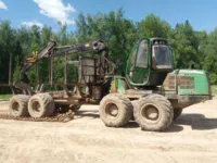 Форвардер John Deere 1510E
