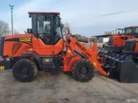 Фронтальный погрузчик Molot 200T