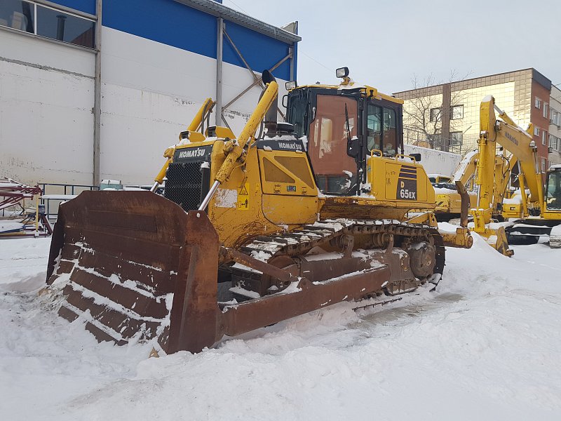 Гусеничный бульдозер Komatsu D65EX-16