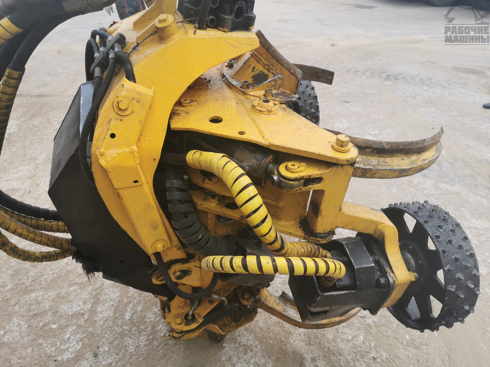 Колесный харвестер John Deere 1270D