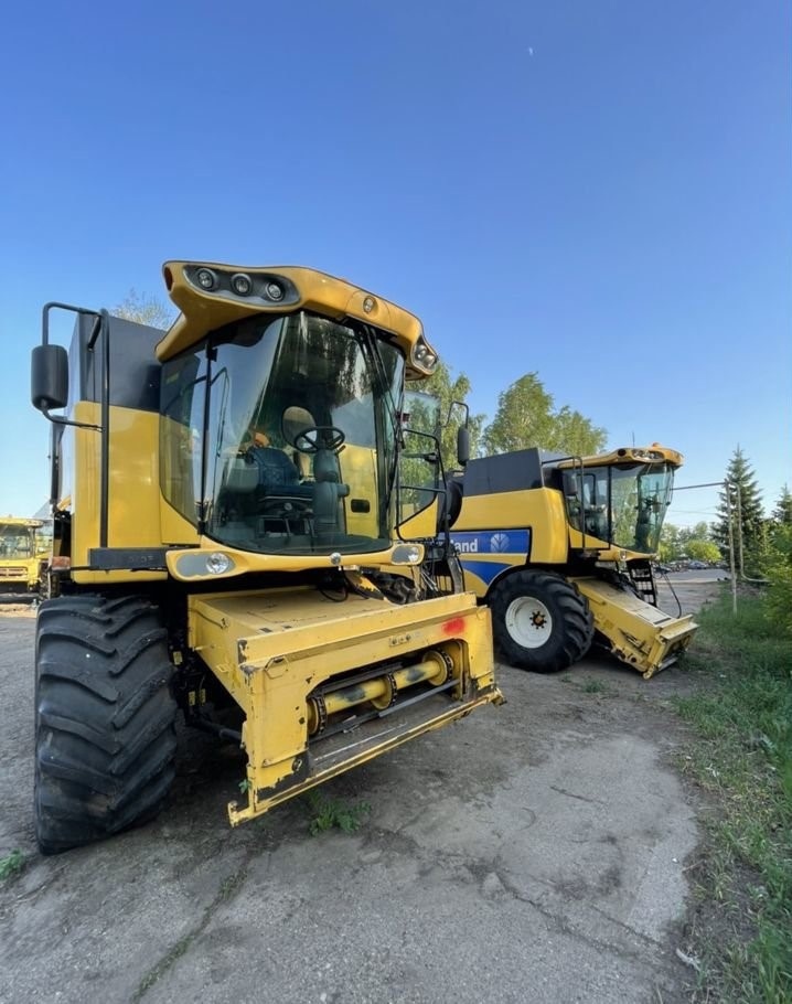 Зерноуборочный комбайн New Holland csx 7060