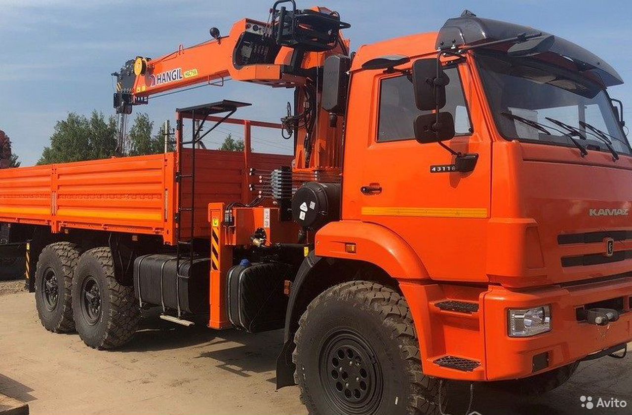 Седельный тягач КамАЗ 43118 с КМУ