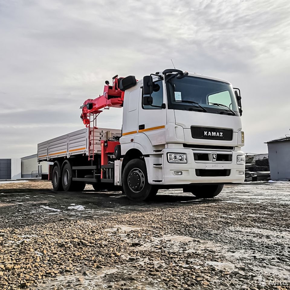 Бортовой грузовик с КМУ КамАЗ 65207 с КМУ Kanglim KS1256