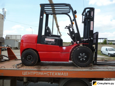 Вилочный погрузчик EP Equipment CPCD30